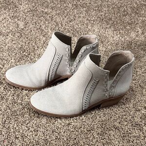 Vince Camuto Light Gray Ankle Booties